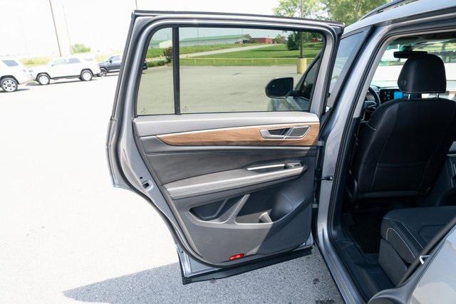 used 2024 Volkswagen Atlas car, priced at $28,247