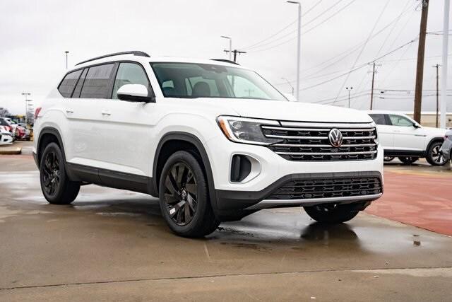 new 2025 Volkswagen Atlas car, priced at $47,315