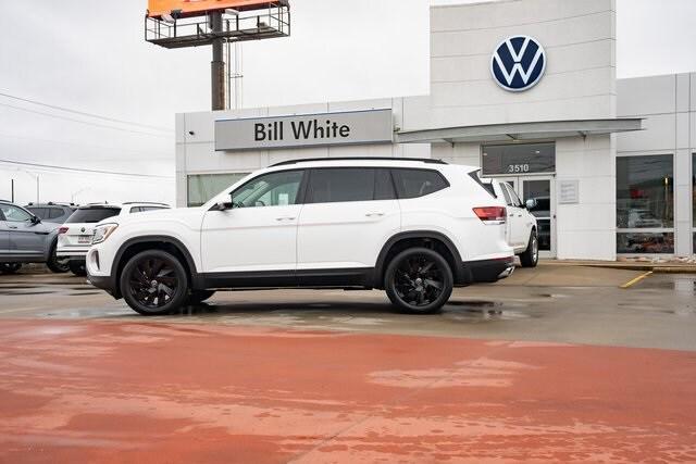 new 2025 Volkswagen Atlas car, priced at $47,315