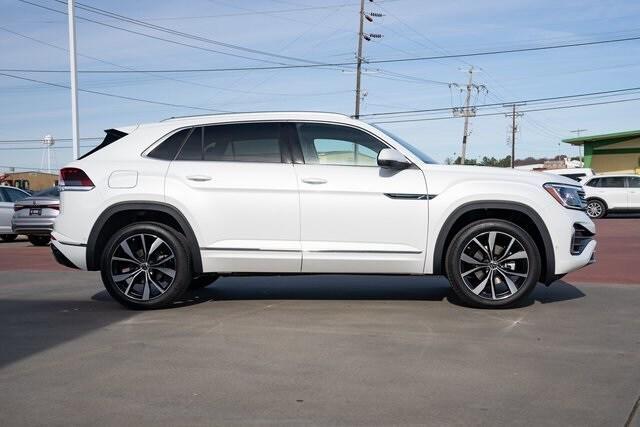 new 2025 Volkswagen Atlas Cross Sport car, priced at $53,672