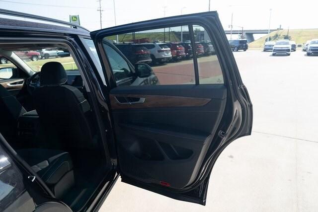 new 2026 Volkswagen Atlas car, priced at $40,086