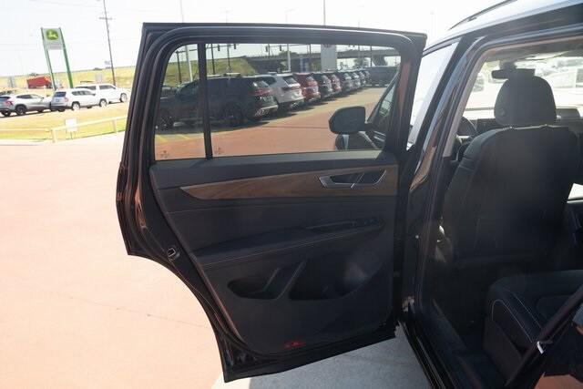 new 2026 Volkswagen Atlas car, priced at $40,086