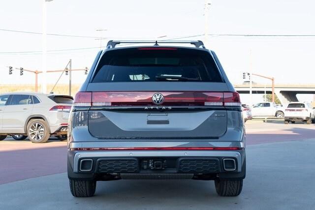 new 2025 Volkswagen Atlas car, priced at $50,581