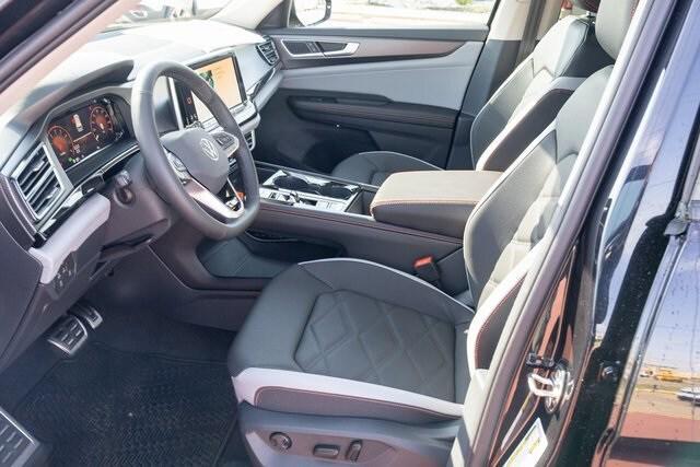new 2025 Volkswagen Atlas car, priced at $45,986