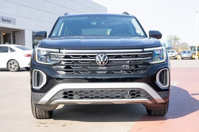 new 2025 Volkswagen Atlas car, priced at $45,986