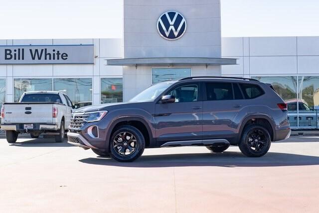 new 2025 Volkswagen Atlas car, priced at $49,608