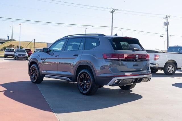 new 2025 Volkswagen Atlas car, priced at $49,608