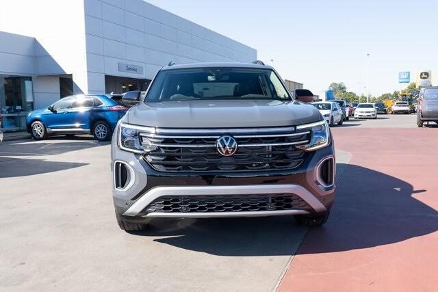 new 2025 Volkswagen Atlas car, priced at $49,608