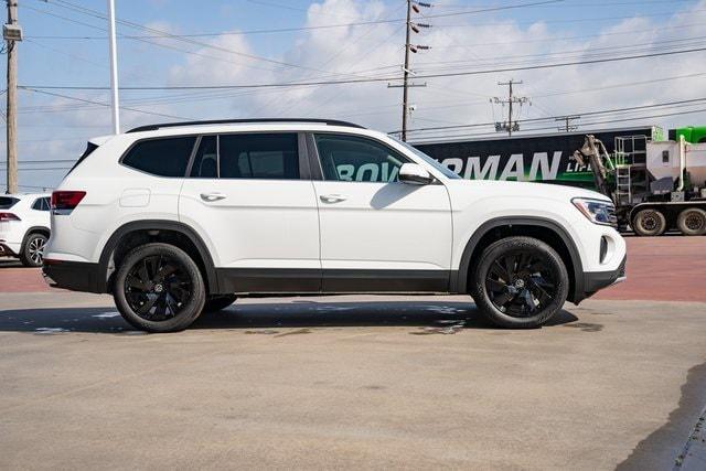 new 2024 Volkswagen Atlas car, priced at $46,519