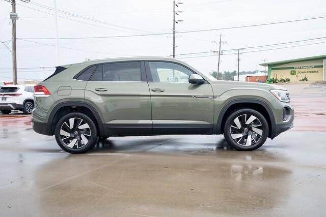 new 2026 Volkswagen Atlas Cross Sport car, priced at $43,751