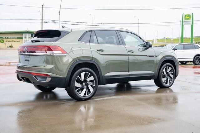 new 2026 Volkswagen Atlas Cross Sport car, priced at $43,751