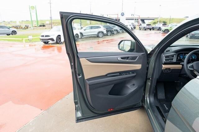 new 2026 Volkswagen Atlas Cross Sport car, priced at $43,751