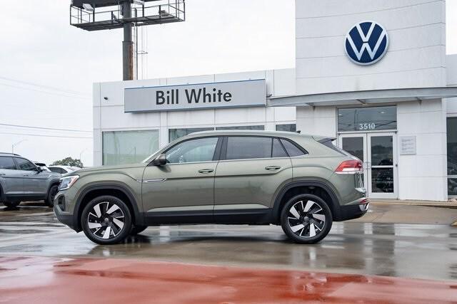new 2026 Volkswagen Atlas Cross Sport car, priced at $43,751