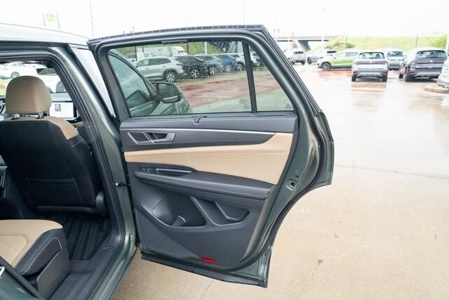 new 2026 Volkswagen Atlas Cross Sport car, priced at $43,751