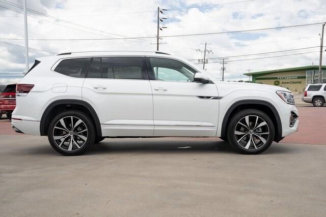 new 2025 Volkswagen Atlas car, priced at $55,383