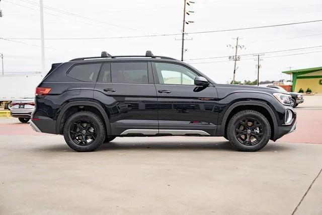 new 2025 Volkswagen Atlas car, priced at $49,694