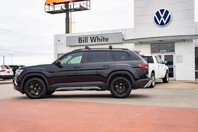 new 2025 Volkswagen Atlas car, priced at $49,694