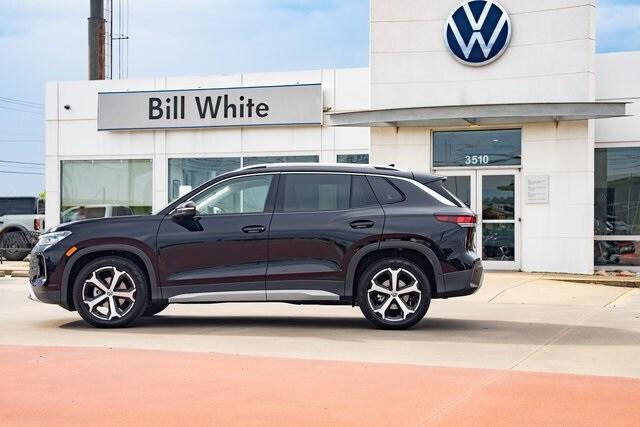 new 2025 Volkswagen Tiguan car, priced at $32,684