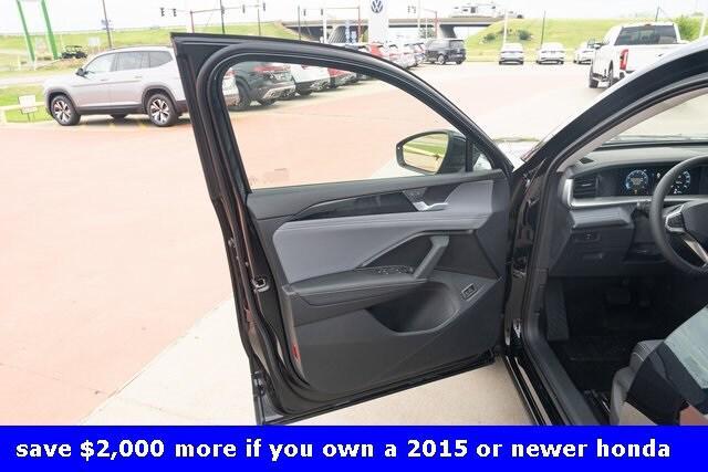 new 2025 Volkswagen Tiguan car, priced at $33,855