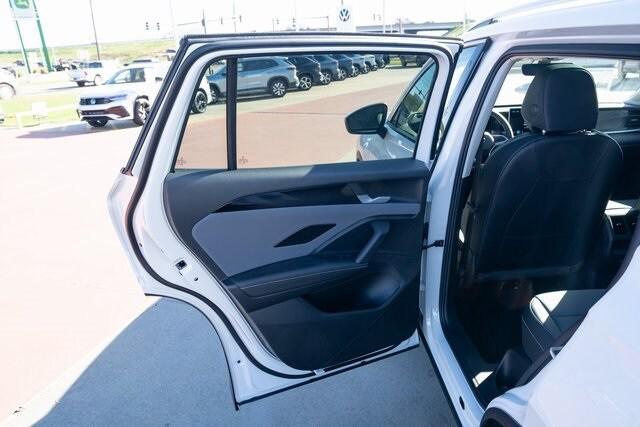 new 2025 Volkswagen Tiguan car, priced at $33,958