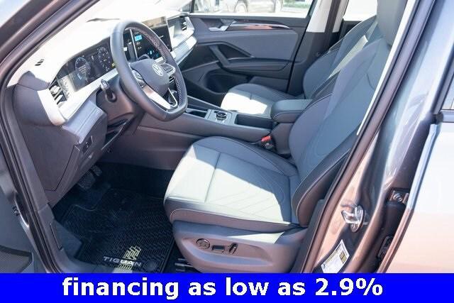 new 2025 Volkswagen Tiguan car, priced at $35,176