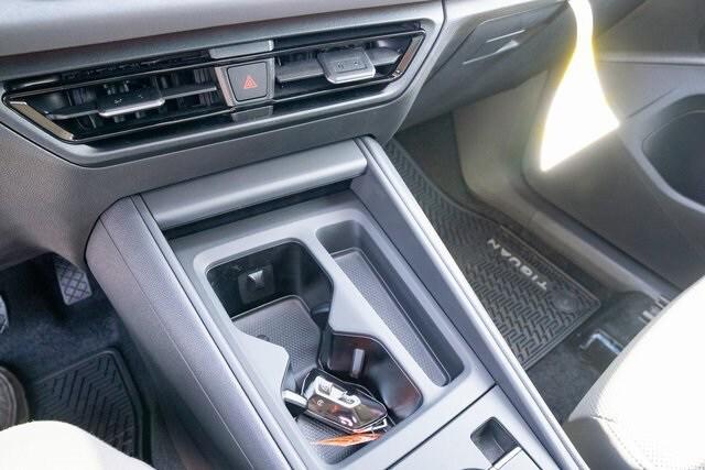new 2025 Volkswagen Tiguan car, priced at $33,958
