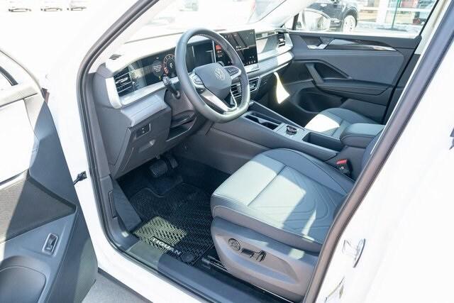 new 2025 Volkswagen Tiguan car, priced at $33,958