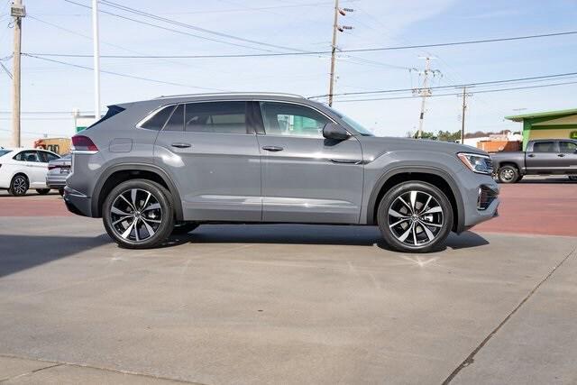 new 2025 Volkswagen Atlas Cross Sport car, priced at $54,022