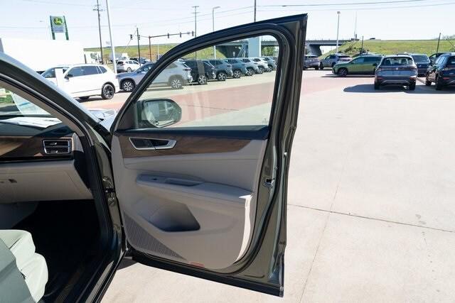 new 2026 Volkswagen Atlas car, priced at $47,831