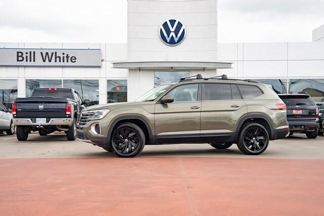 new 2025 Volkswagen Atlas car, priced at $47,588