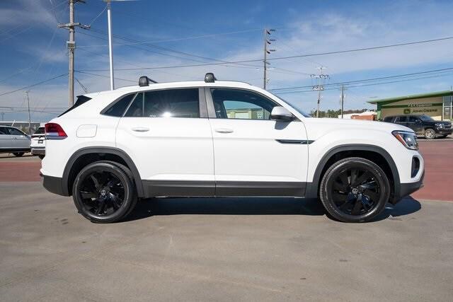 new 2026 Volkswagen Atlas Cross Sport car, priced at $43,589