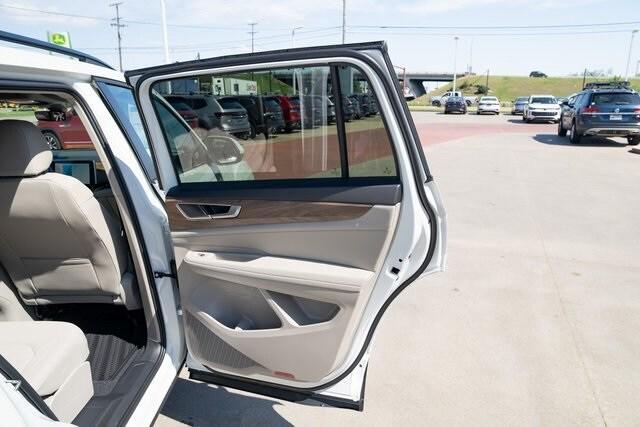 new 2026 Volkswagen Atlas car, priced at $39,841