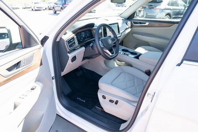 new 2026 Volkswagen Atlas car, priced at $39,841