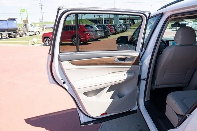 new 2026 Volkswagen Atlas car, priced at $39,841