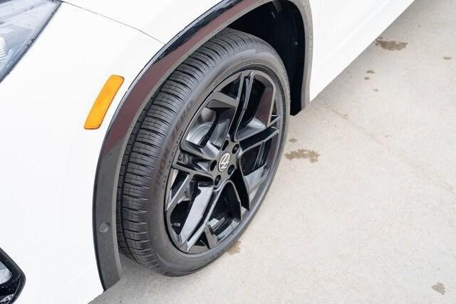 new 2026 Volkswagen Tiguan car, priced at $40,356