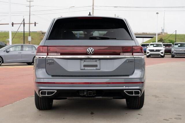 new 2025 Volkswagen Atlas car, priced at $54,684