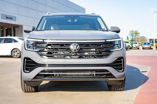 new 2025 Volkswagen Atlas car, priced at $54,686
