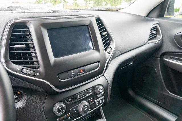 used 2020 Jeep Cherokee car, priced at $14,903