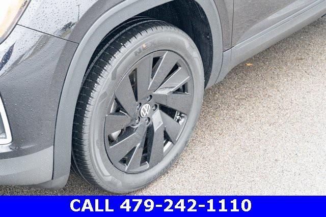 used 2024 Volkswagen Atlas car, priced at $33,414