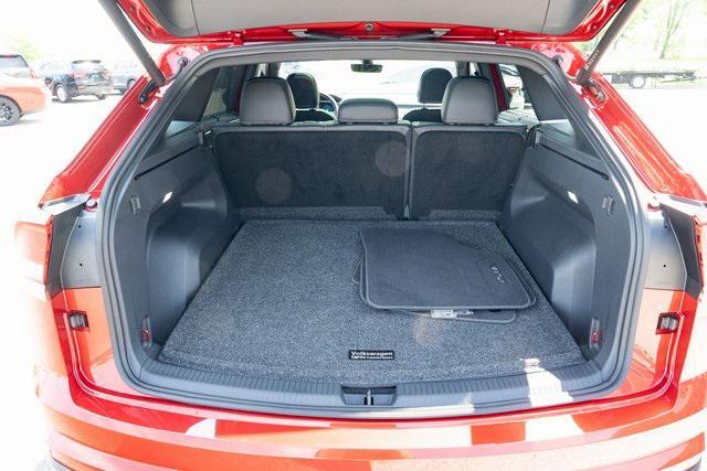 used 2024 Volkswagen Atlas Cross Sport car