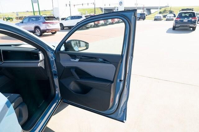 new 2025 Volkswagen Tiguan car, priced at $36,542