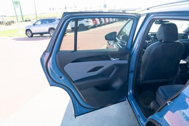 new 2025 Volkswagen Tiguan car, priced at $36,542