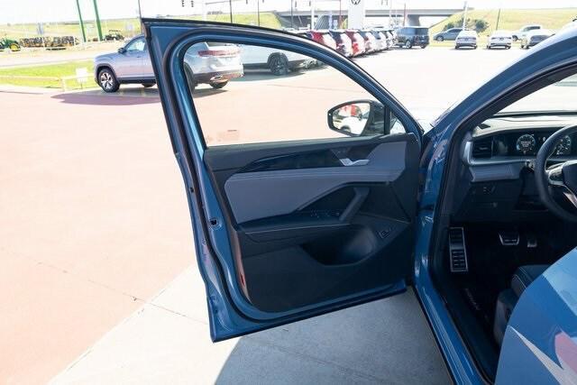 new 2025 Volkswagen Tiguan car, priced at $36,542