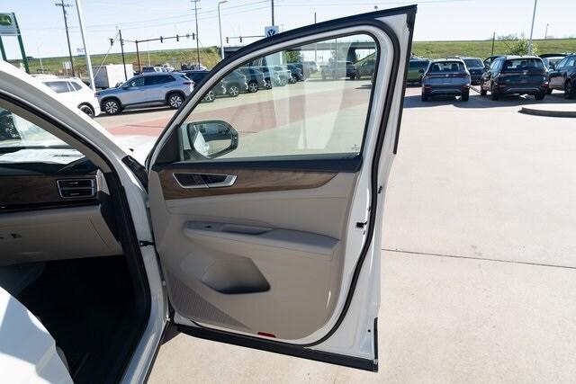 new 2026 Volkswagen Atlas car, priced at $38,841