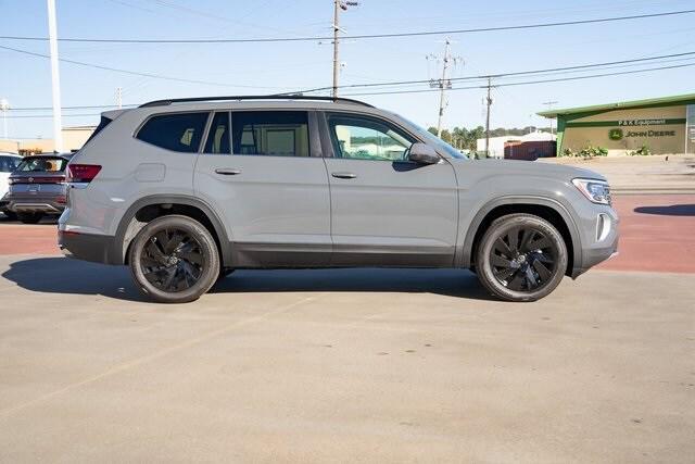 new 2026 Volkswagen Atlas car, priced at $46,006