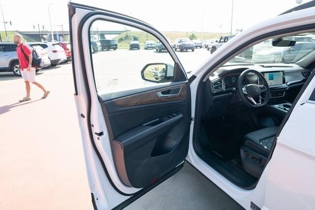 new 2026 Volkswagen Atlas car, priced at $39,841