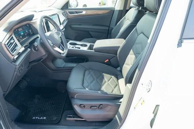 new 2026 Volkswagen Atlas car, priced at $39,841