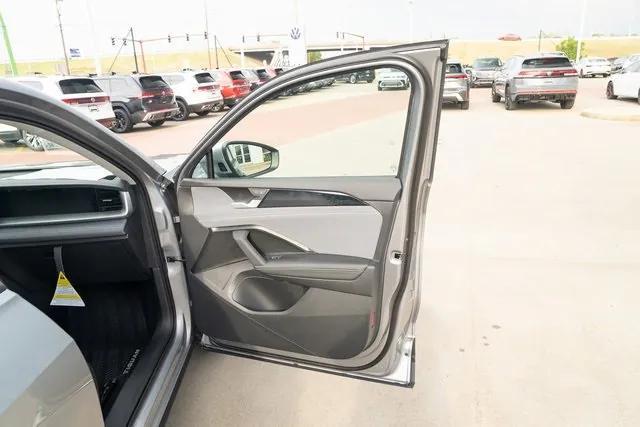 new 2025 Volkswagen Tiguan car, priced at $33,018