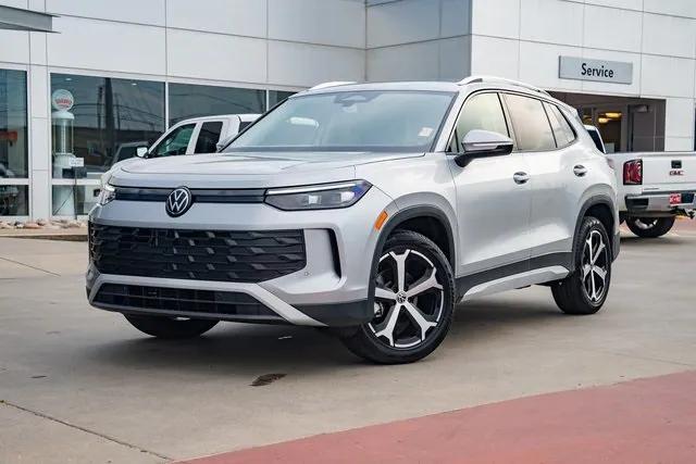 new 2025 Volkswagen Tiguan car, priced at $33,018
