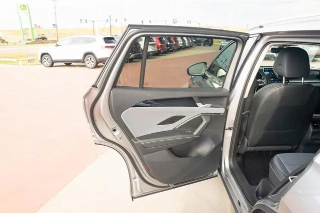 new 2025 Volkswagen Tiguan car, priced at $33,018
